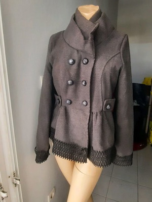 Jacket outerwear used gray size S with lining and buttons