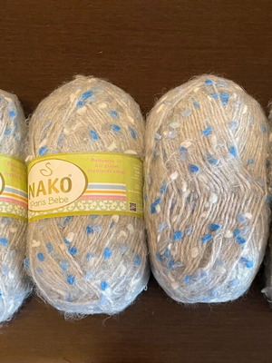 Νήματα πλεξίματος καινούργια, πακέτο 4 τεμαχίων 400gr