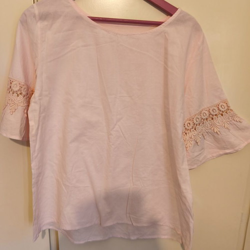 Women's cotton shirt like new, medium, pale pink with lace detail