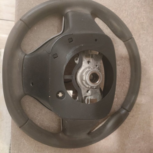 Steering wheel Toyota Yaris MK3 2013 used