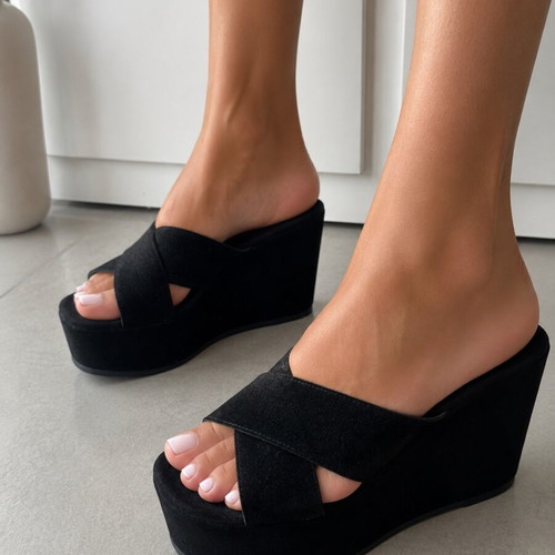 Arte Piedi leather suede platform sandals size 36 like new black