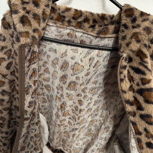 Celestino women's leopard jacket like new, size L-XL, velvety texture
