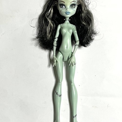 Frankie Stein Monster High G1 Ghouls Rule doll used