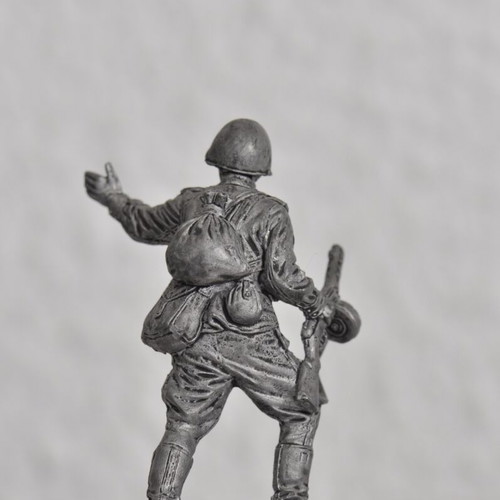 Lead soldier WWII 6.5 like new