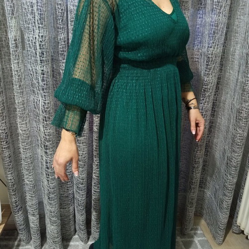 Zara dress like new in emerald color, size small