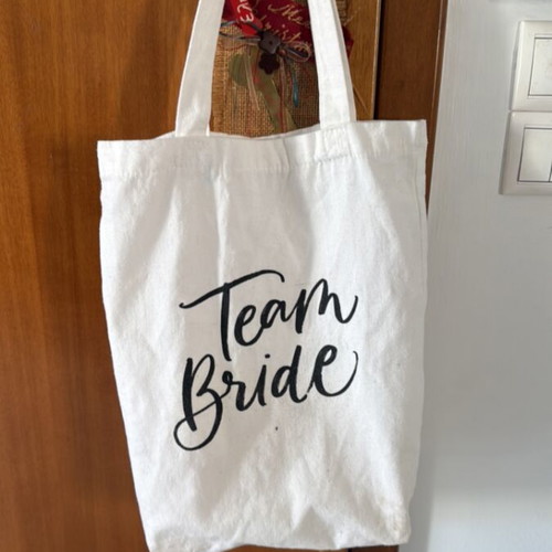 White canvas shoulder bag like new