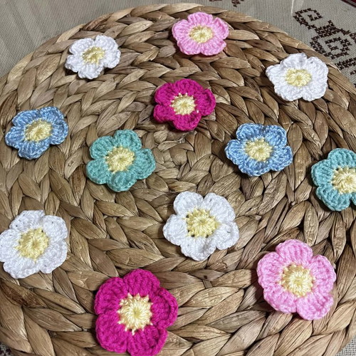 Crocheted Daisy Magnets new, gift packaging