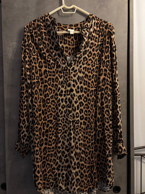 Long leopard shirt H&M like new, XS