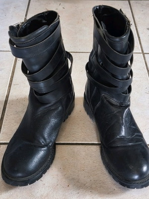 Leather boots size 41 like new, black