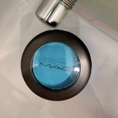 Mac eyeshadow new with rich matte color