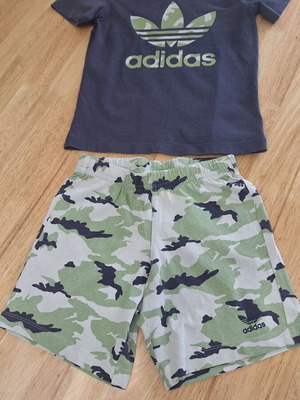 Παιδικό αθλητικό σετ adidas για αγόρι ν3-4