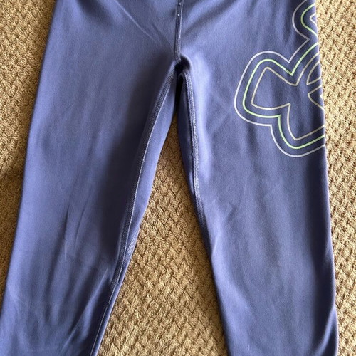 Under Armour fitness leggings used, kids purple XS size 5-6 years