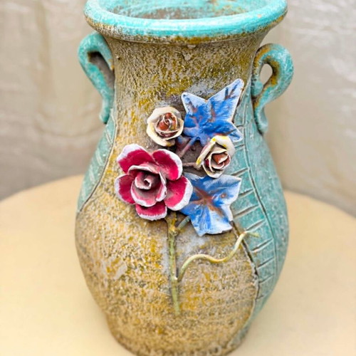 Ceramic large handmade vase with embossed decorative flowers, like new, 27 cm