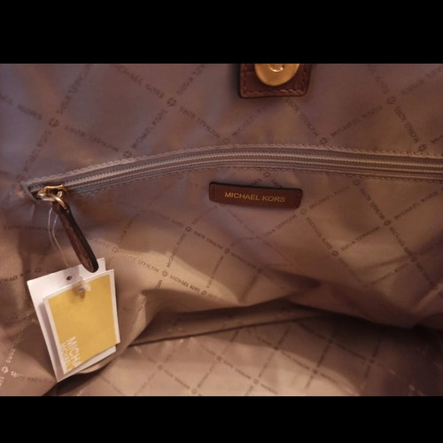 Michael Kors Greenwich Large Tote new with tags, coral reef