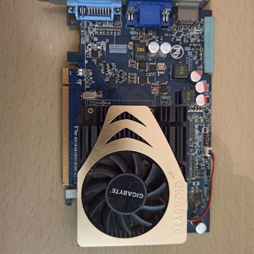 PCI Express Radeon HD 4670 GPU 1GB graphics card lightly used
