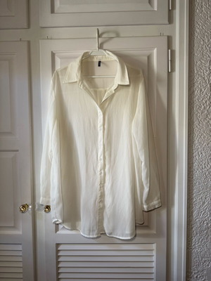 Demi sheer shirt Pretty Little Thing like new, white, size XXL