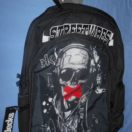Decks Strretvibes school backpack new, black with skull design