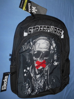 Decks Strretvibes school backpack new, black with skull design