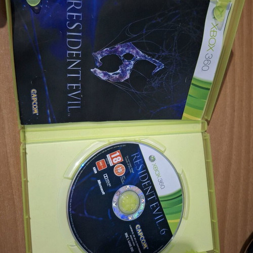 Resident Evil 6 Xbox 360 used with scratches