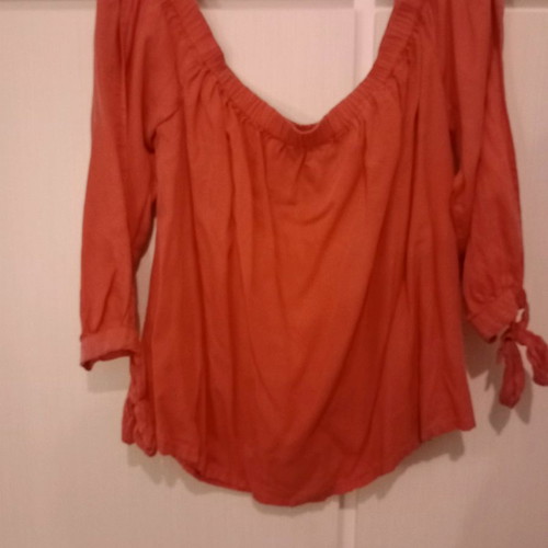 Superdry watermelon blouse used, off-shoulder with bows