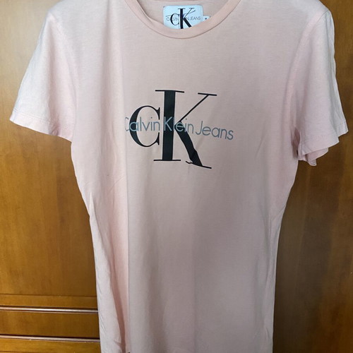 Calvin Klein women's t-shirt like new, size M