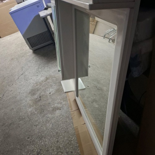 Bathroom mirror used