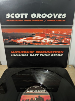 Scott Grooves Featuring Parliament / Funkadelic Mothership Reconnection vinyl
