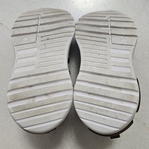 Adidas children's athletic shoes like new, camouflage design, size 25