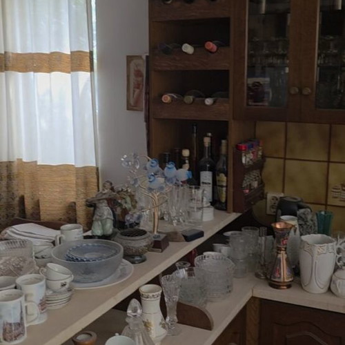 Oak Kitchen Cabinets like new, 10 meters, marble countertops