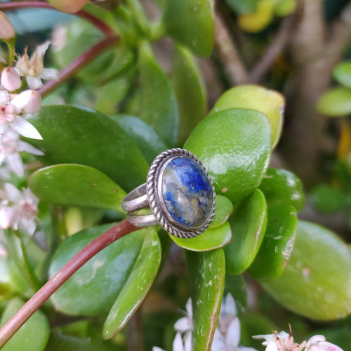 Silver 925 ring with lapis lazuli used