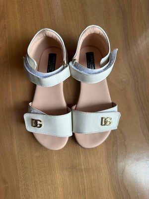 Dolce&Gabbana kids sandals used, white and beige, size 28