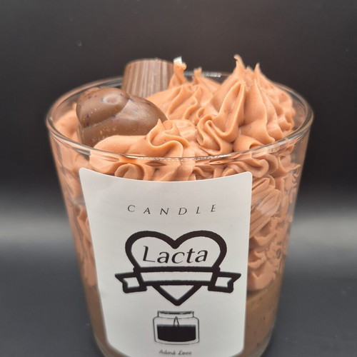 Lacta scented candle like new, chocolate aroma