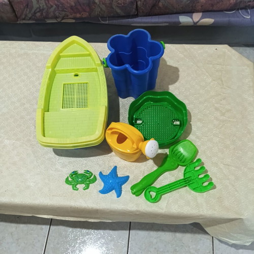 Various beach toys