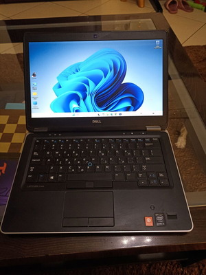Dell Latitude E7440 laptop like new, i5, 16GB RAM, 256GB SSD