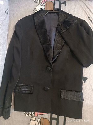 Vintage women's tuxedo blazer, black, large