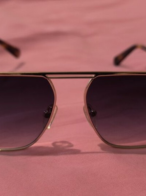 Infinity sunglasses like new, gold color