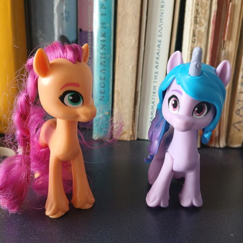 My Little Pony Next Generation Sunny and Izzie figures used