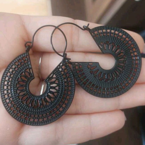 White and black hoop earrings new, pack of 2 pairs