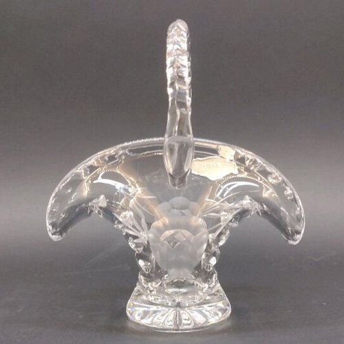 Small crystal decorative basket like new