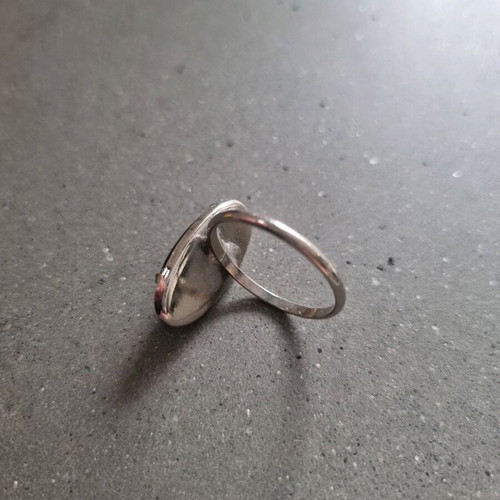 Vintage ring with oval black stone new, silver