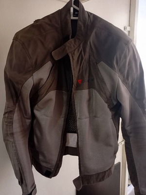 Dainese summer jacket used, size 48, olive color, with shoulder and elbow protection