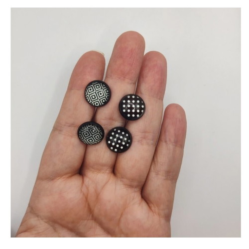 Pop stud earrings 12mm with polka dots, new
