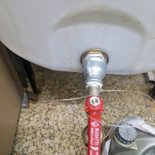 Oil tank used 500 liters without damages