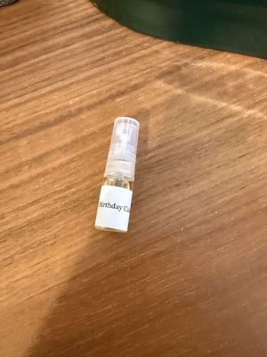 Toskovat Last Birthday Cake 2ml μεταγγισμένο γνήσιο άρωμα niche