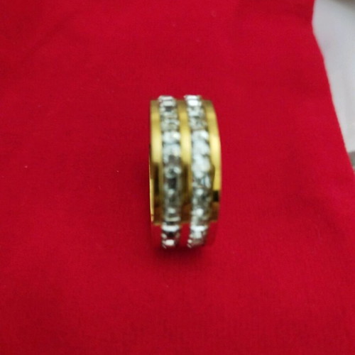 Wedding ring stainless steel size 8 like new