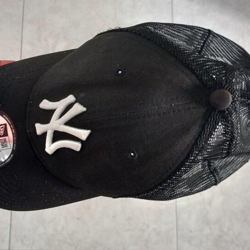 New Era adjustable black and white cap