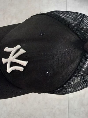 New Era adjustable black and white cap