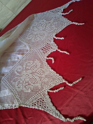 Handmade tsevres with knitted lace
