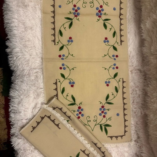 Handmade table linens new with lace, set of 2 pieces