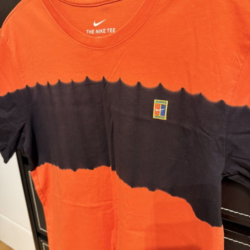 Nike men's T-shirt size S, excellent condition, blue and orange